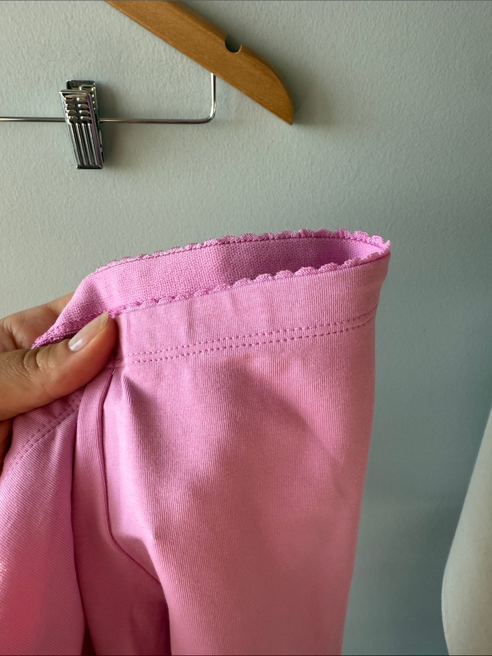 TEA Solid Pink Scallop Trim Girls Leggings NWT - Picture 7 of 7